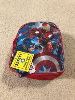BRAND NEW: Captain America Civil War insulated lunch bag