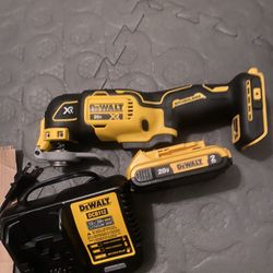 Multi Tools Dewalt XR 20v