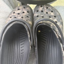 crocs