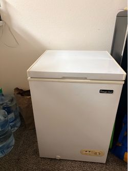 Magic Chef Apartment/RV Chest Freezer