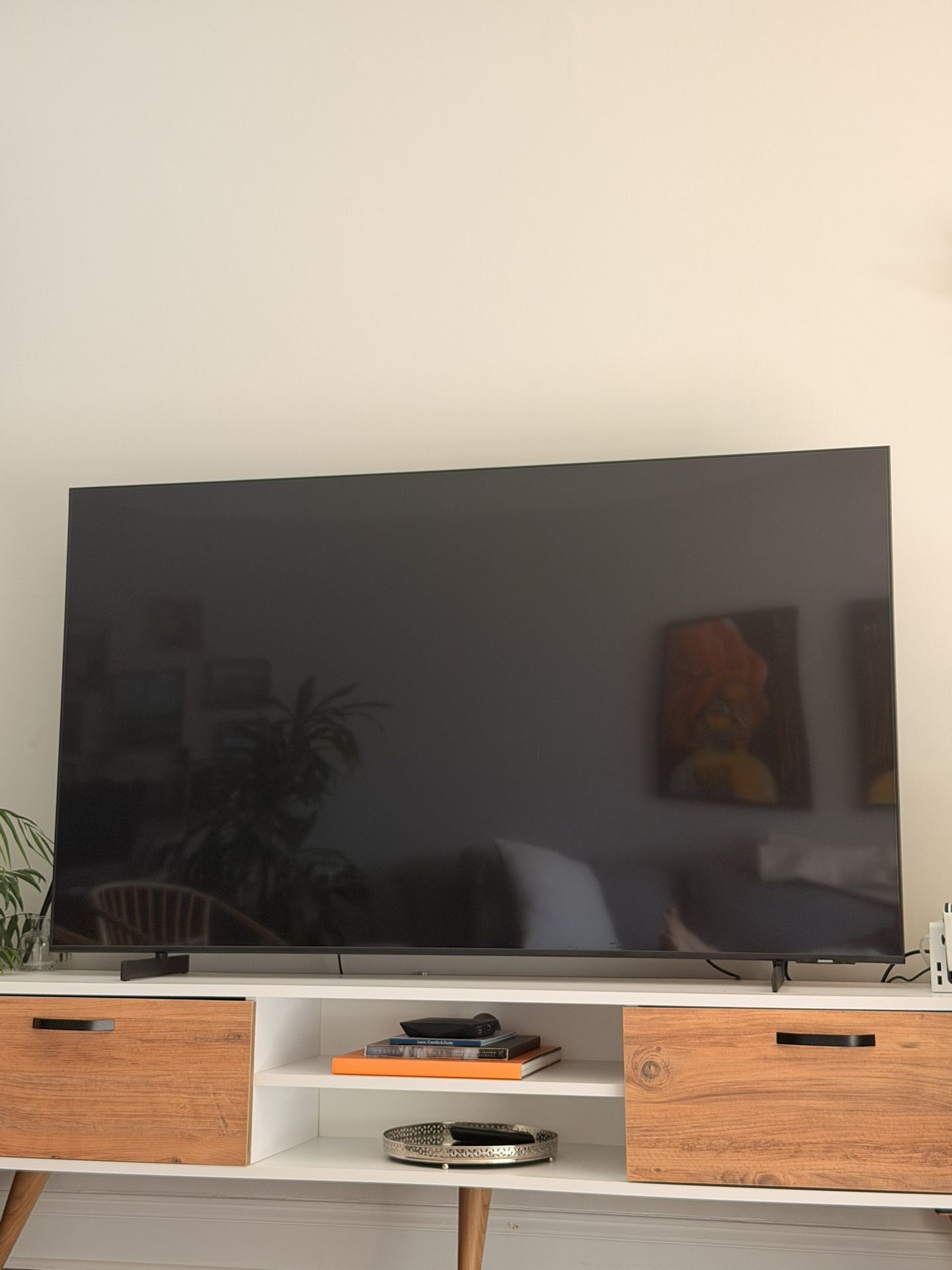 📺 Samsung 65” Crystal UHD 4K Smart TV (Model UN65AU8000)