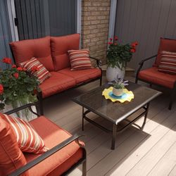 4 Pieces Outdoor Patio Furniture with Coffee Table Set And 4 decorative pillows
