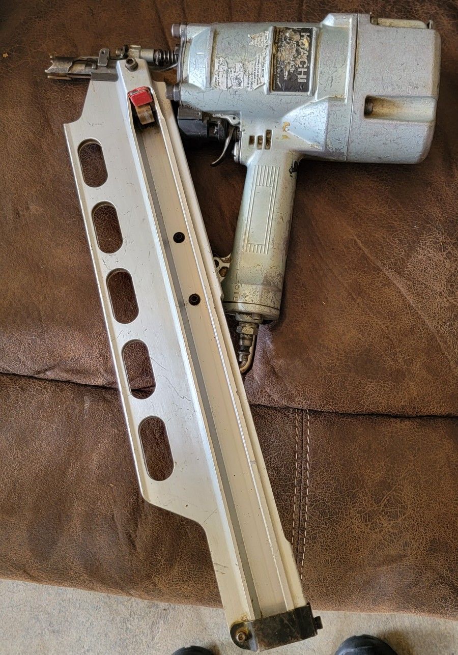 Hitachi NR83A3 With Depth Adjustment
