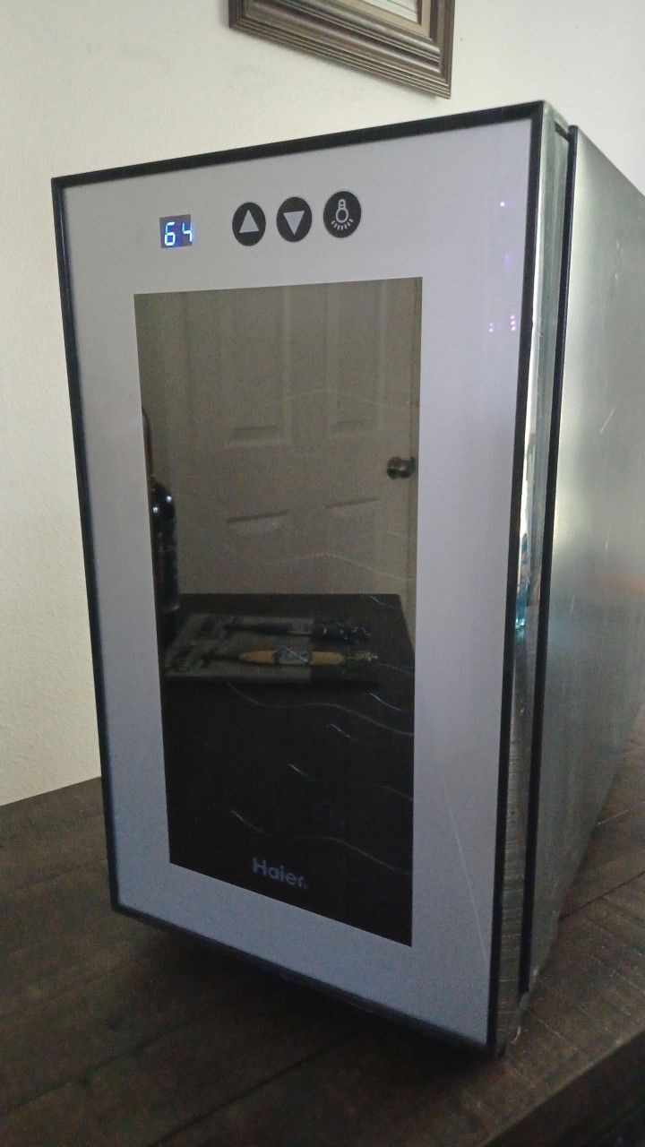 HAIER 8 BOTTLE WINE FRIDGE AND BONUS ITEMS