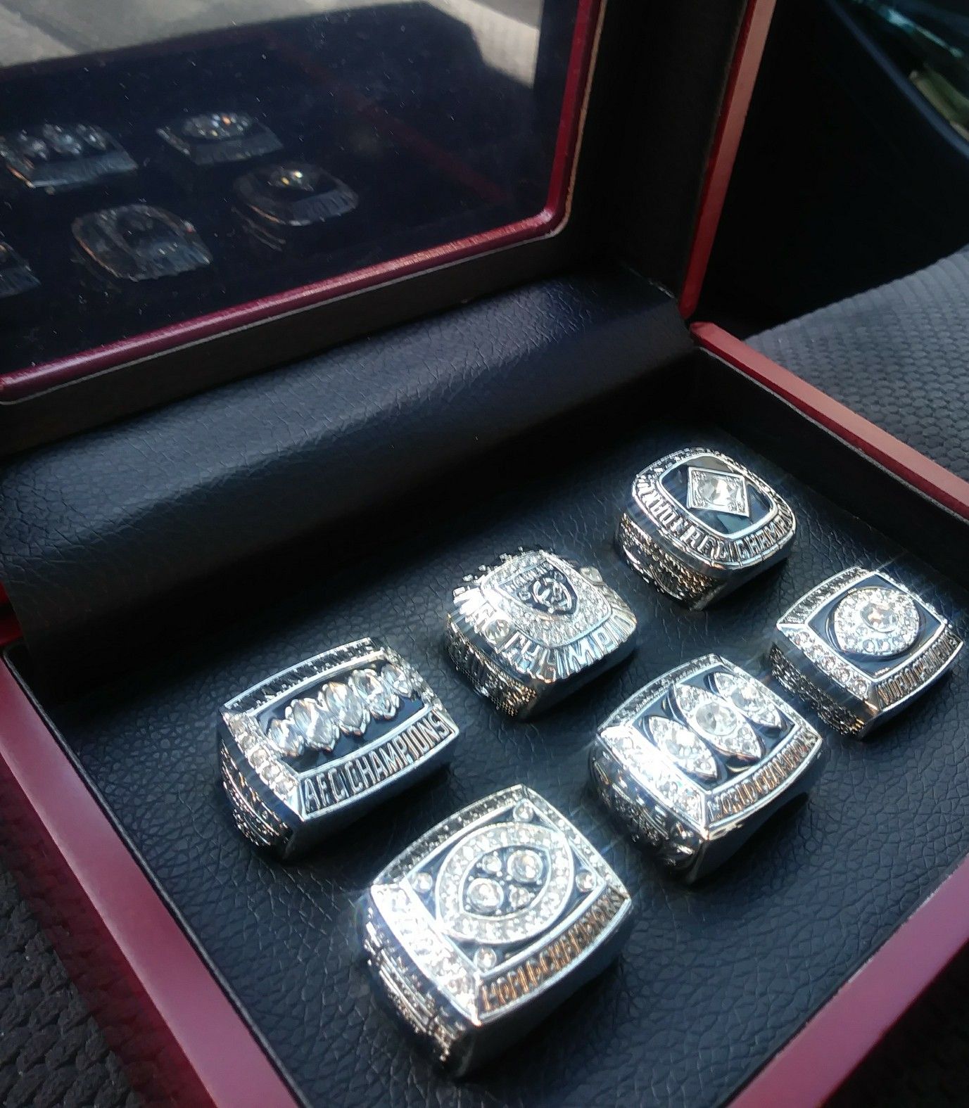 6 pcs Oakland Raiders Super Bowl Championship Rings with Display Box