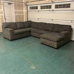 Grey 3-Piece U-Shape Sectional (Delivery Available)