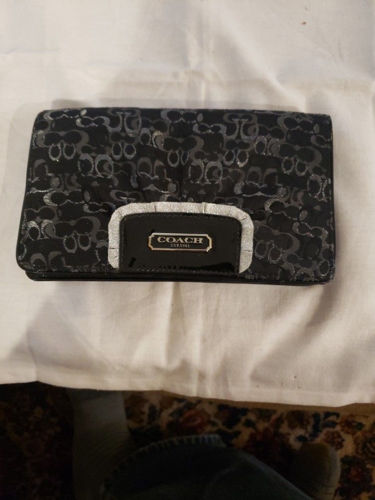 COACH CROSS BODY BAG NEW