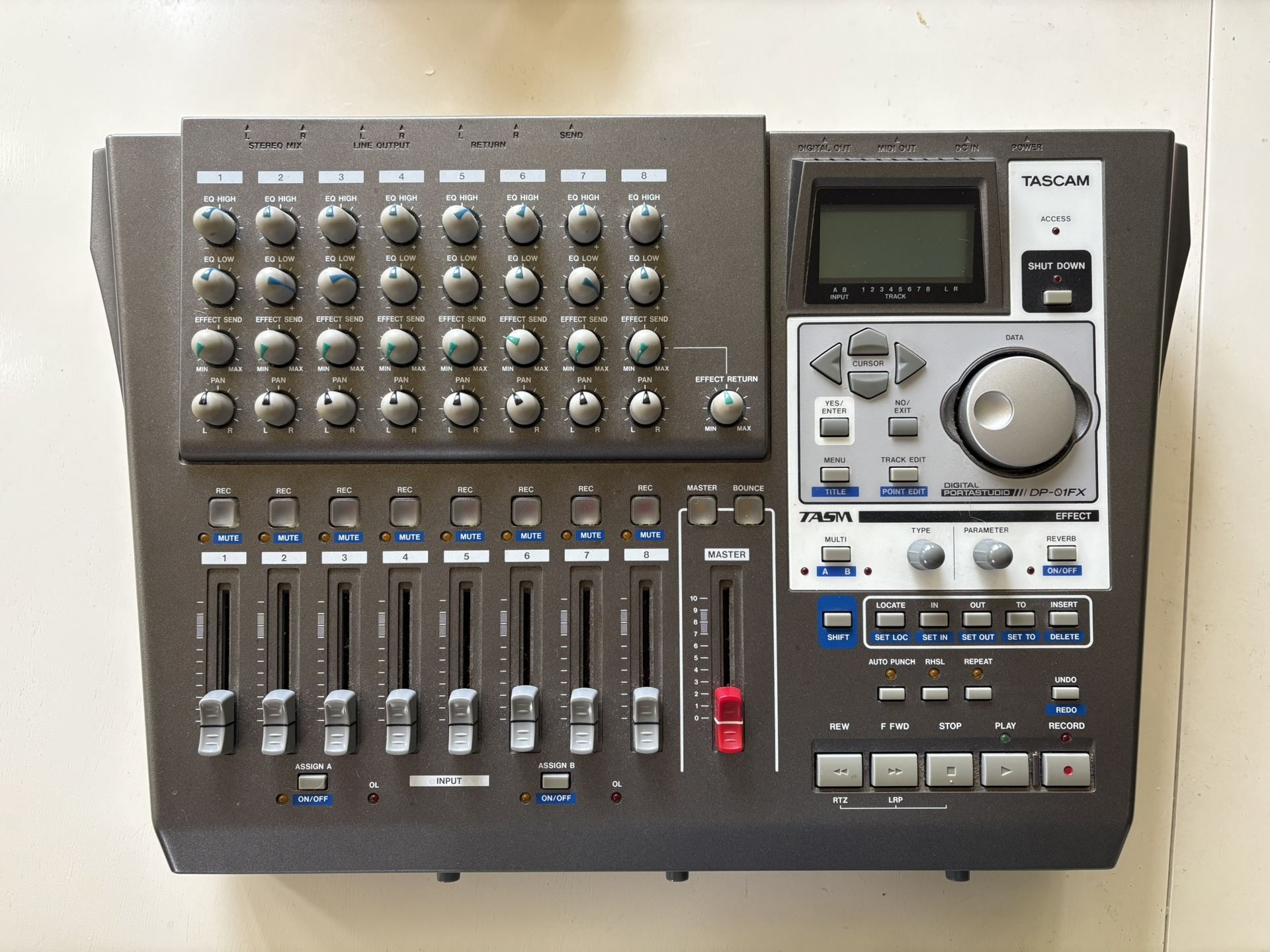 Tascam  DP-01FX 8-track Digital Portastudio with Effects