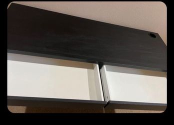 Free desk