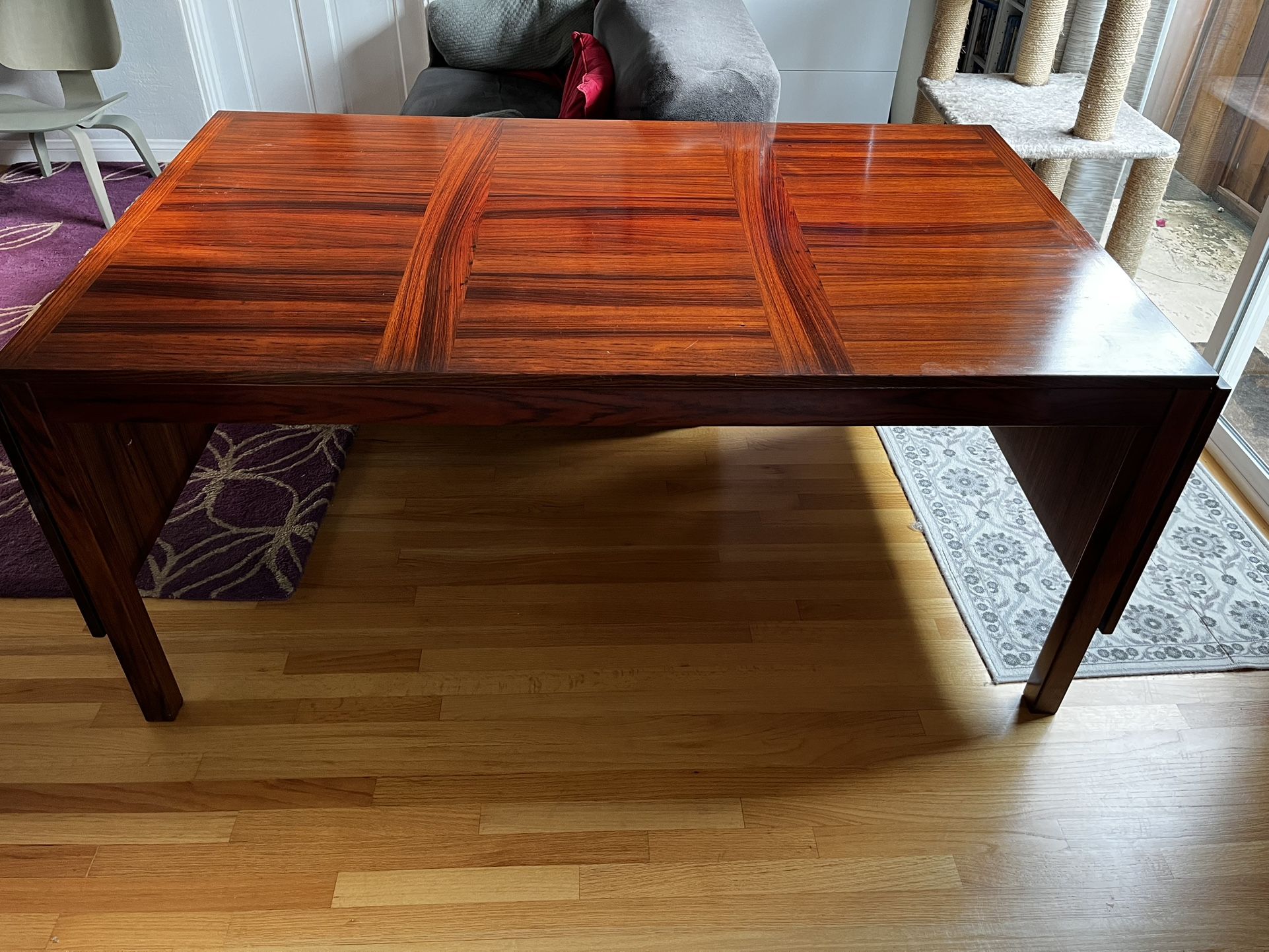 Gorgeous Mid-Century Modern Rosewood Dining Table