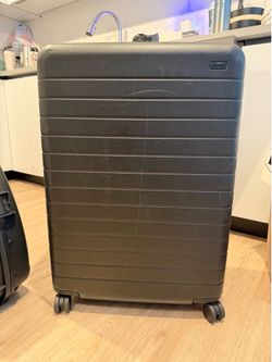 Away Large Flex Luggage