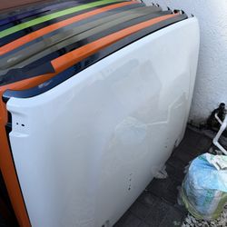 Jeep wrangler gladiator hood white