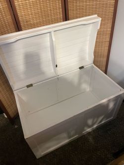 Color: Cloud White Storage Chest, Storage Bench, Farmhouse Style, Height = 19" Length = 31" Depth = 16"