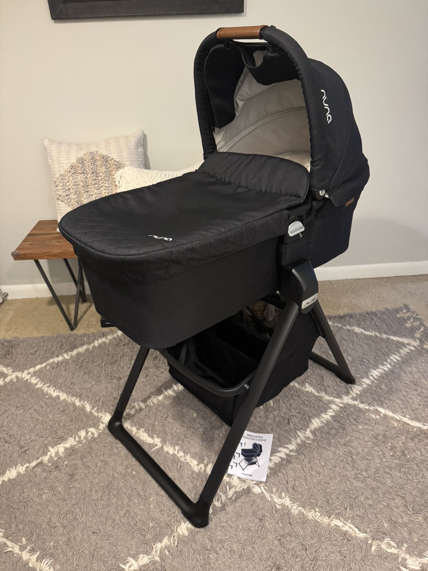Nuna MIXX Bassinet & Stand