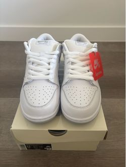 Supreme X Nike Dunk Low SB “White Metallic Silver”