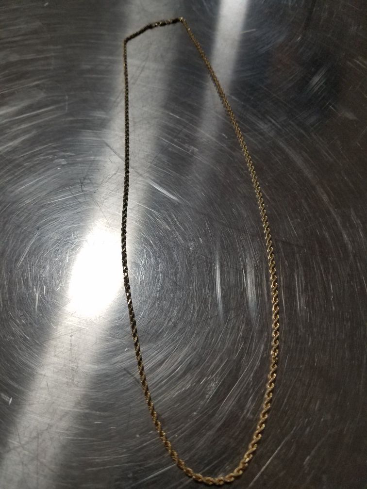 Gold chain 7.7 grams 10k gold 22" rope