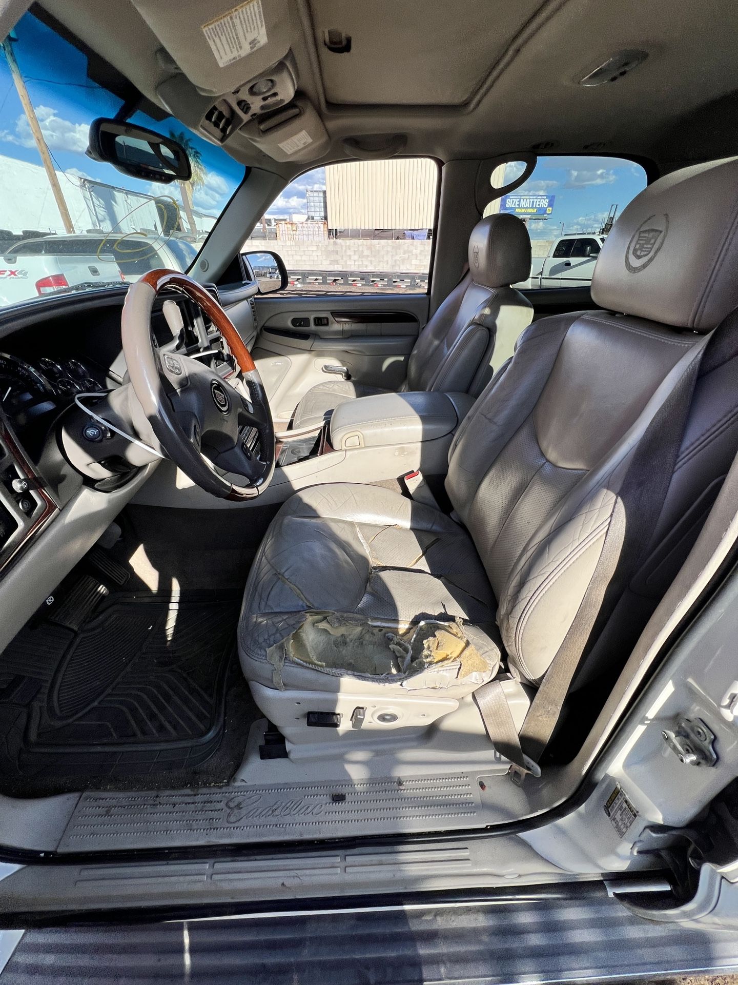 Escalade PARTS