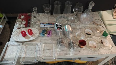 Bundle of Plastic and Glass Items 