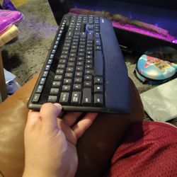 Logitech Keyboard 