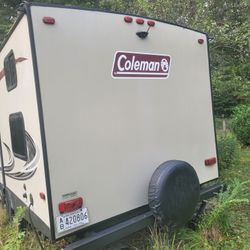 2018 Coleman Light 21FT Box