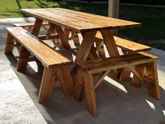 Classic Style Picnic Tables