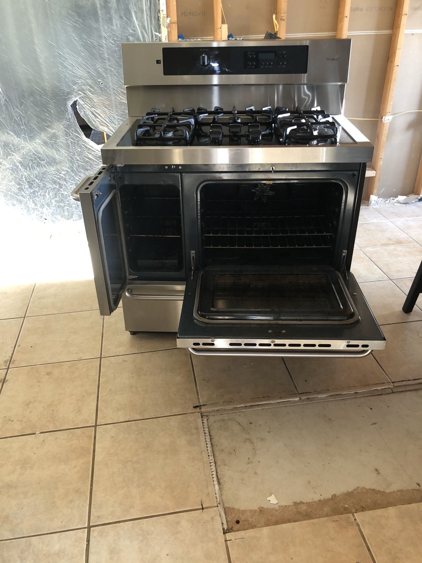 Kenmore Elite 40" DoubleOven Dual and range hood! for Sale in