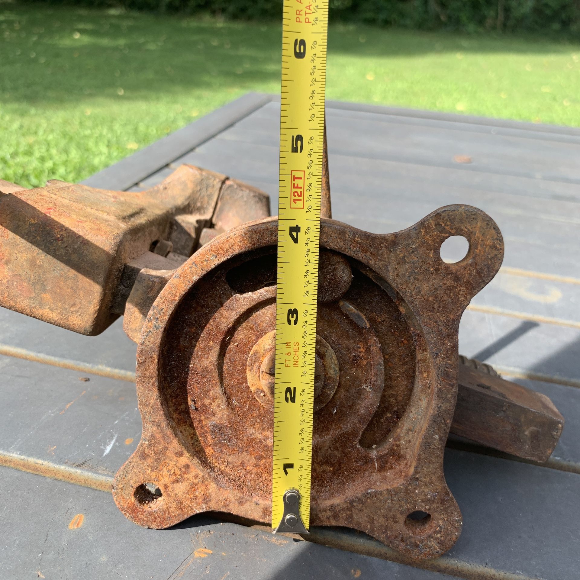 Vintage Bench Vise No 41 w/ small anvil, 3” jaw, Antique Tool for Sale