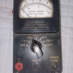 Vintage Rare WW2 SIGNAL CORPS US 🪖 ARMY OUTPUT VOLT METER MODEL 650-SC FOR SALE.