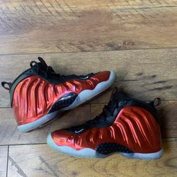 Boys Nike Foamposite “metallic Red” 