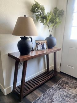 Entry Way Table