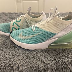 Nike Air Max 270 Flyknit White Turquoise Women’s Size 8 Clean