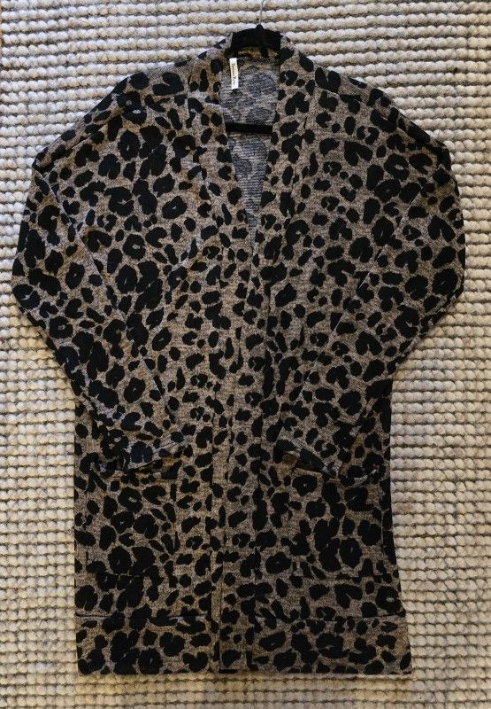 LEOPARD PRINT  WOMAN'S CARDIGAN