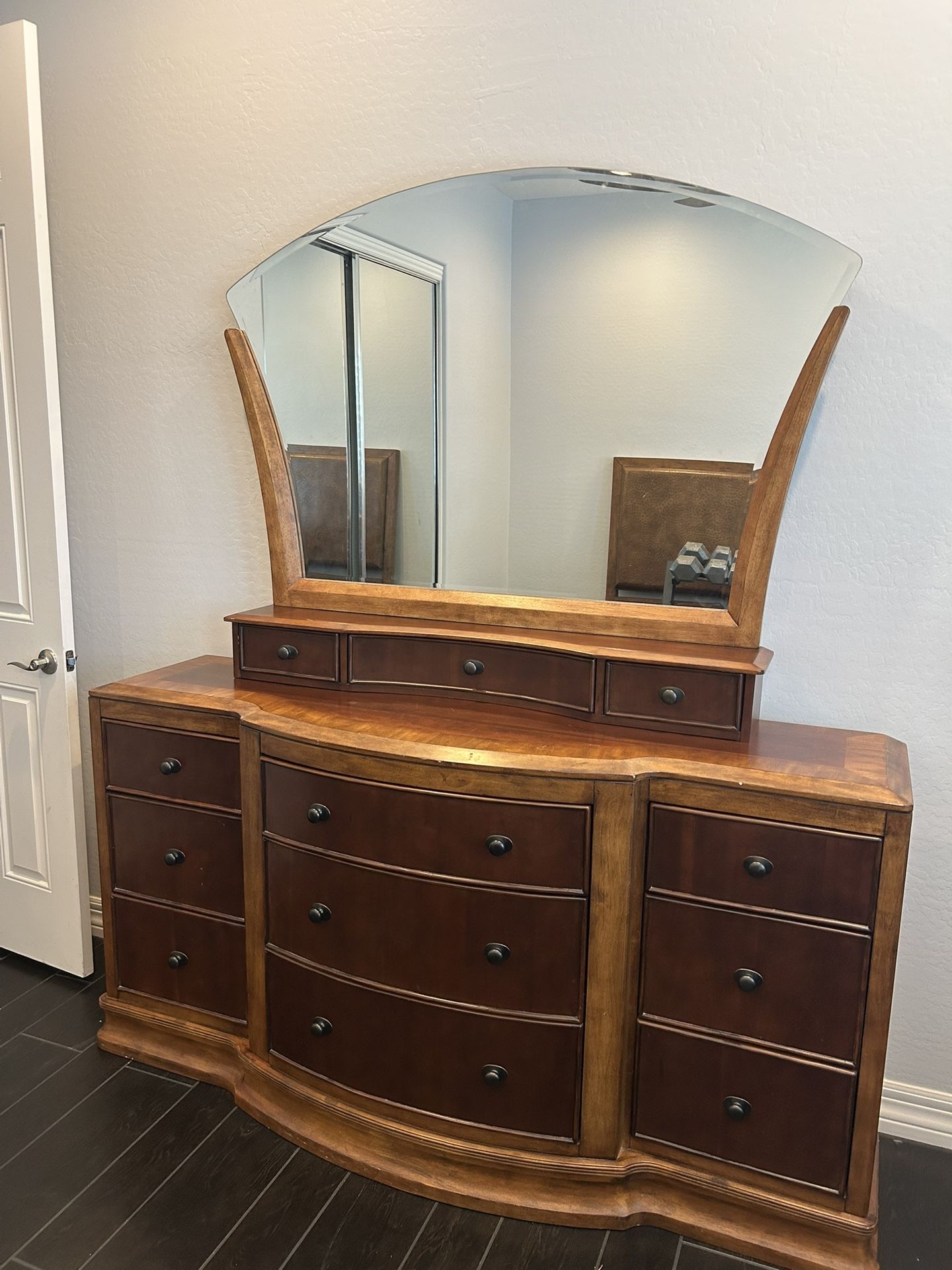 King Size Bed and Bedroom Set For Sale. Dresser With Mirror, Tall Dresser, 2 Nightstands . Good Condition. Well Built.