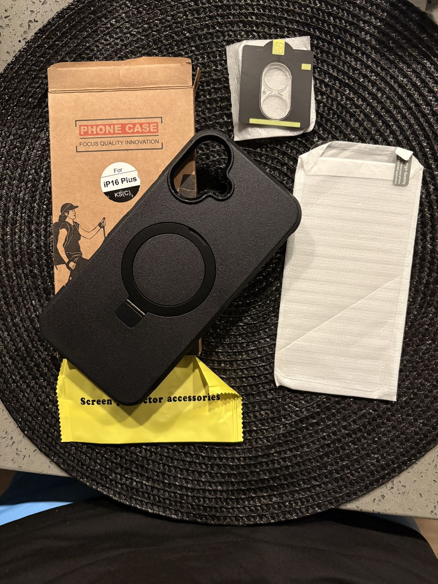 iPhone 16 Plus