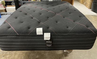 Queen Mattress Beautyrest Black
