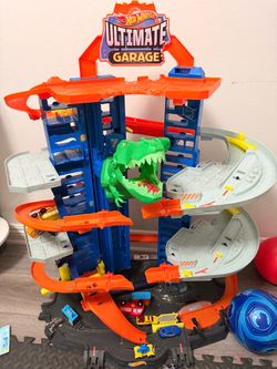 Hot wheels race track