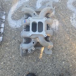 Edelbrock 7564 351c Ford Airgap Intake