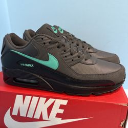 Nike Air Max 90 Tiffany Sizes 8,8.5, 9, 9.5, 10,10.5 New