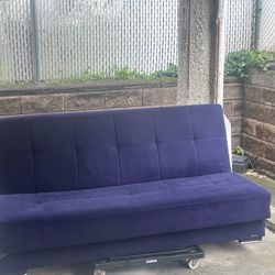 Used Futon/couch  Full Size Good Condition Asking 100pick up only Elizabeth Nj . 