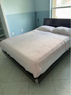 Queen bed with mattress