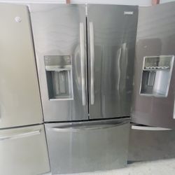 Beautiful Bottom Freezer Refrigerator Working Properly