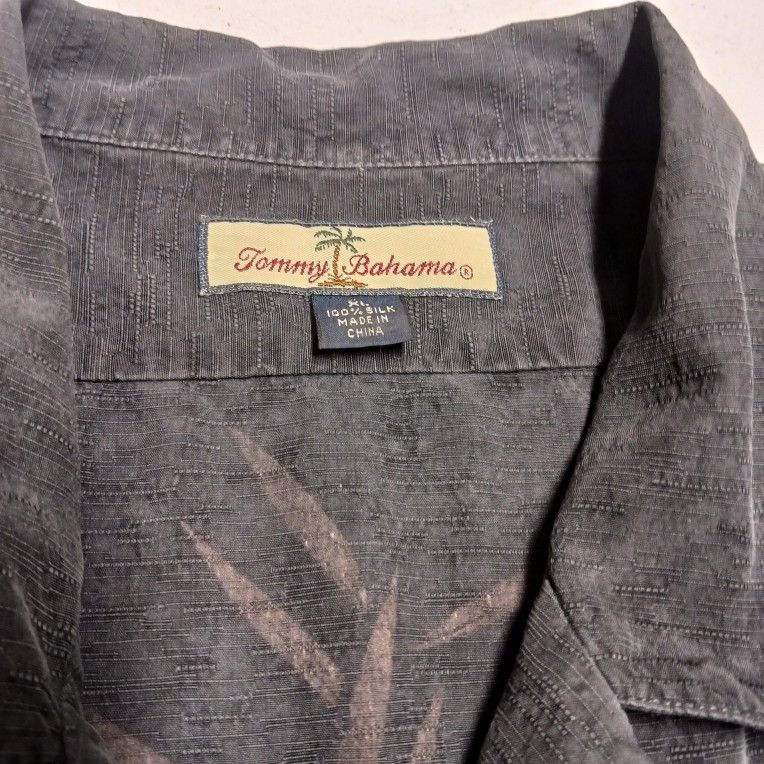 Tommy Bahama Mens Short Sleeve Button Up Shirt