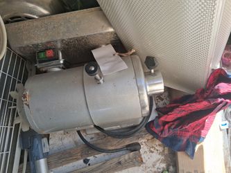 Commercial Meat Grinder