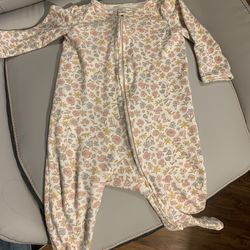 Floral baby zipper pajamas