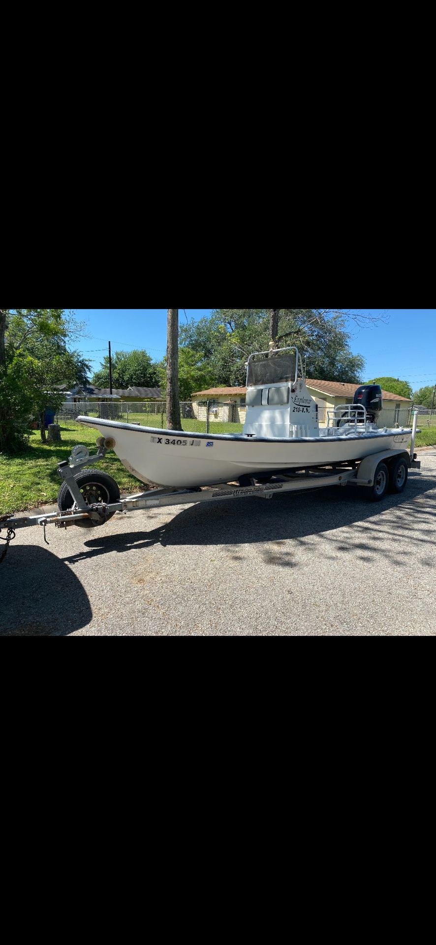 2003 21’ Champion Marine Explorer / 175 Suzuki