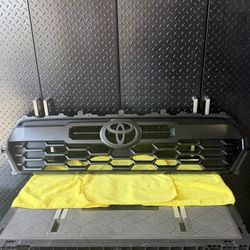 2024 2025 Toyota Tacoma OEM TRD Sport Front Grille W/ Emblem