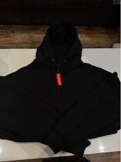 BLACK SUPREME HOODIE
