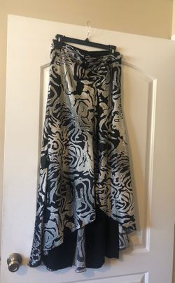 2 in 1 Skirt and pants fit M and L