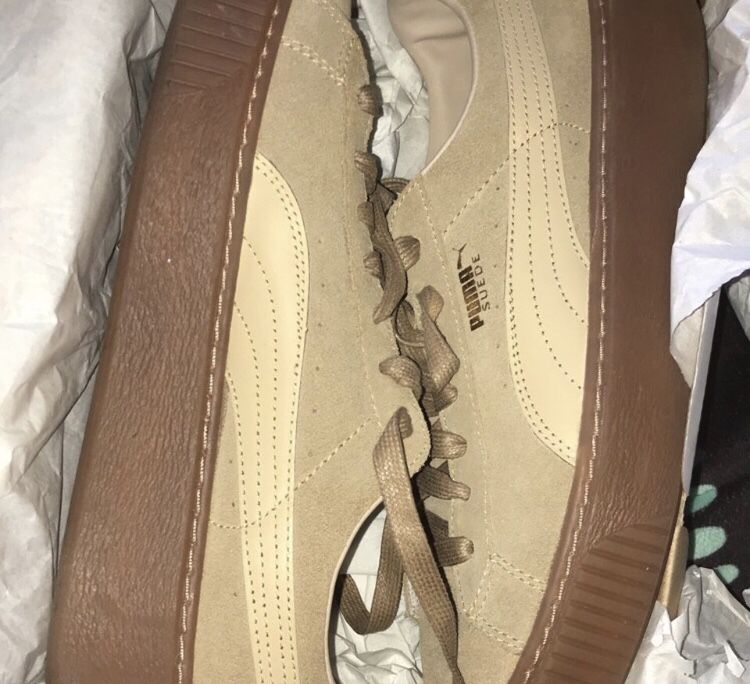 Oatmeal Puma Suedes