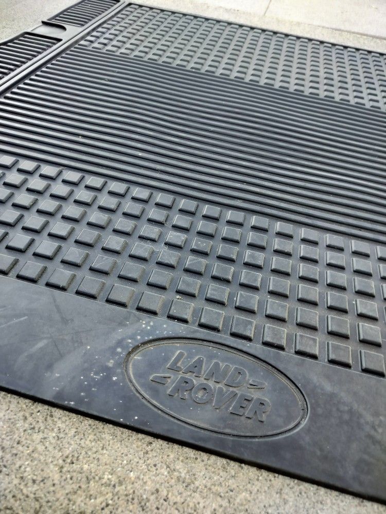 Land Rover OEM Rubber Cargo/Trunk Mat – Heavy Duty